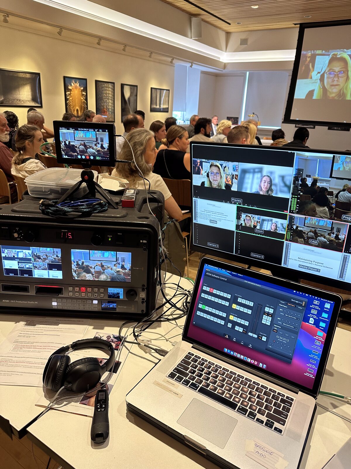 A room full of viewers, a table full of software.